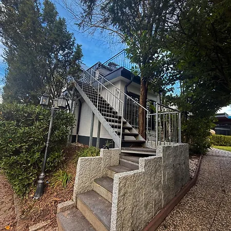 Einliegerwohnung In Einer Traumvilla * Bergisch Gladbach