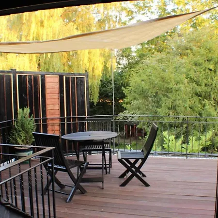 Einliegerwohnung In Einer Traumvilla * Bergisch Gladbach
