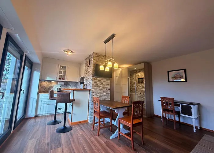 Lejlighed Einliegerwohnung In Einer Traumvilla *