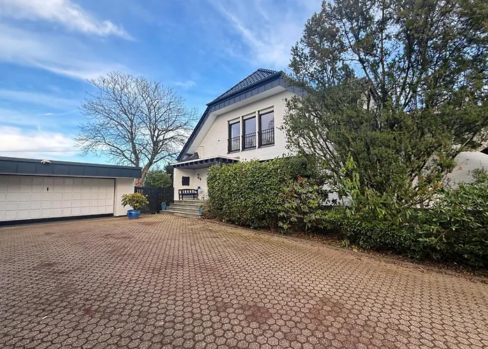 Einliegerwohnung In Einer Traumvilla *