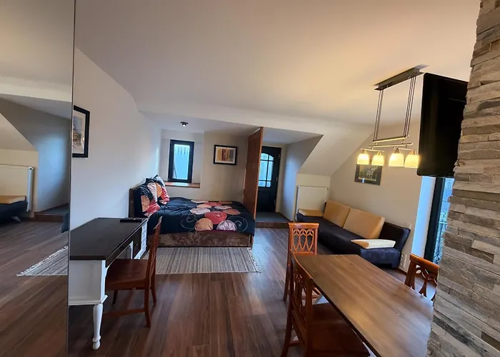 Einliegerwohnung In Einer Traumvilla *