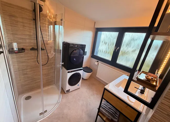 Einliegerwohnung In Einer Traumvilla * Bergisch Gladbach